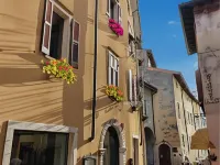 Hotel Modena Old Town Hotels in Malcesine