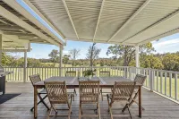 Hampshire Farmhouse - beautifully appointed home in WA's Southern Forests - WiFi