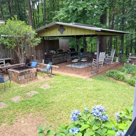 Come enjoy fishing, R&R or visit with family come visit!