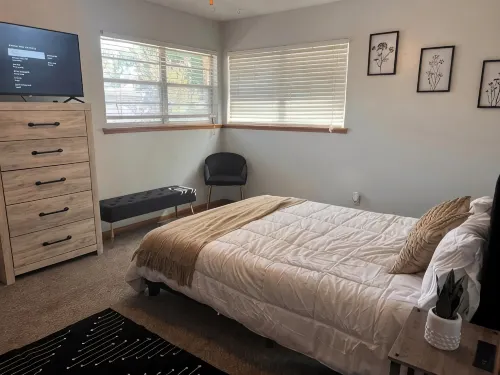 Entire home, walking distance to OU