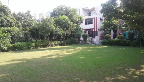 Hotel Akash Palace