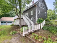 Meredith Town & Trail Cottage - Walkable to Water/Downtown, Dogs ok! Hotels in Meredith