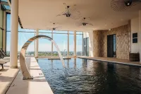 Van der Valk Hotel Schiedam - Kolam Renang
