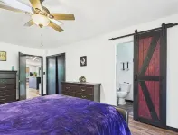 3-bedroom Pet Friendly home on 14 acres with trails and seasonal creeks. - Wifi
