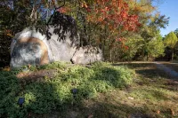 Secluded Mountain Getaway - 1 Cozy Tiny Home with SPECTACULAR views