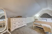 Poconos Hideaway - Fire Pit, Grill, Hiking and Water Parks Nearby.