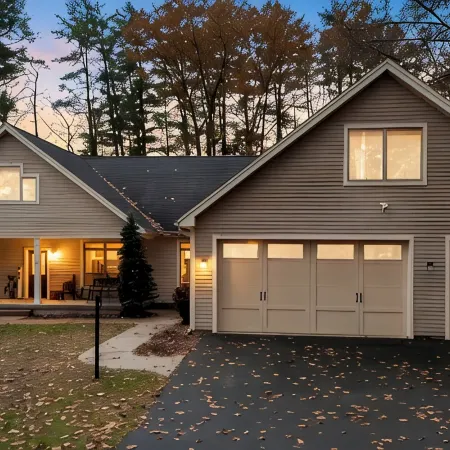 Luxurious Lake George Getaway