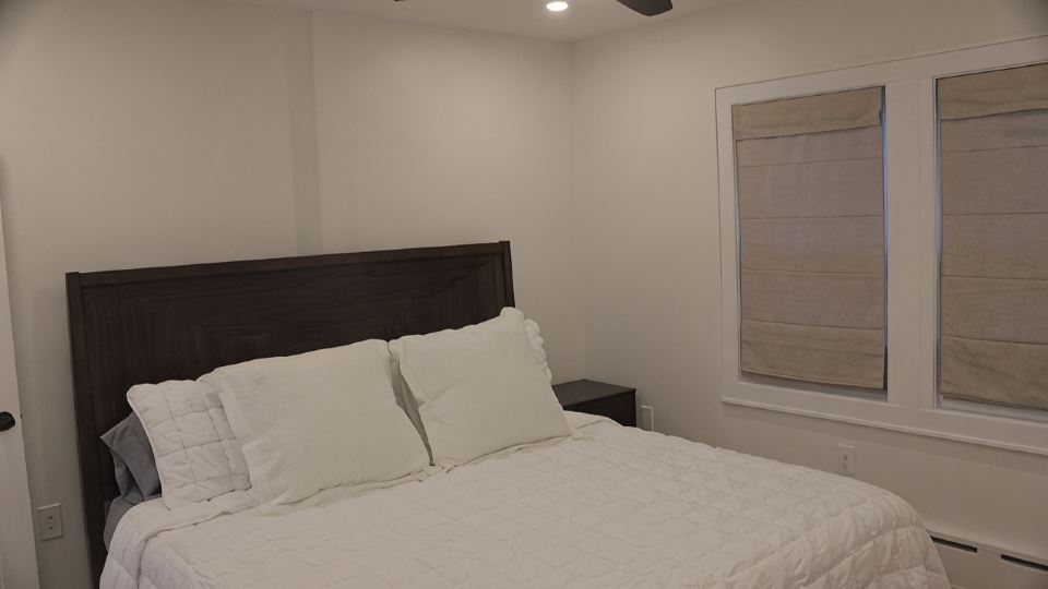 Renovated 3Br Family Friendly Apartment Private Parking Walk to Train NYC
