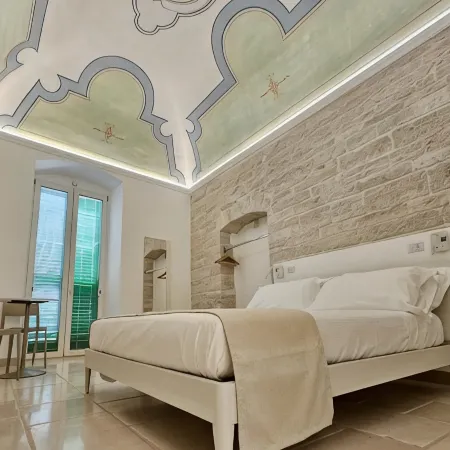 [Relais La Muraglia] La Piazzetta - Luxury Central Hotele w: Molfetta