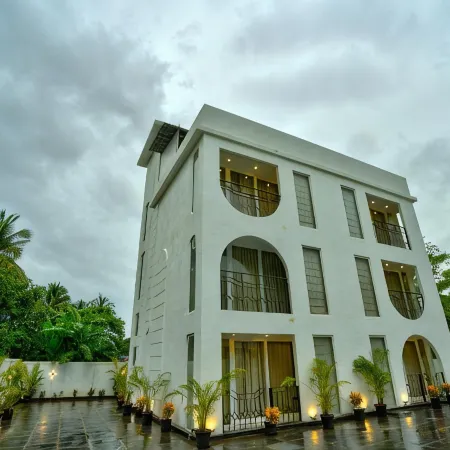 Goa Courtyard by the porto Arpora