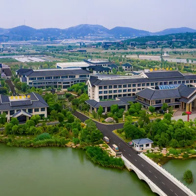 Longshan Hotel Hotels near Dugong Mountain Rafting
