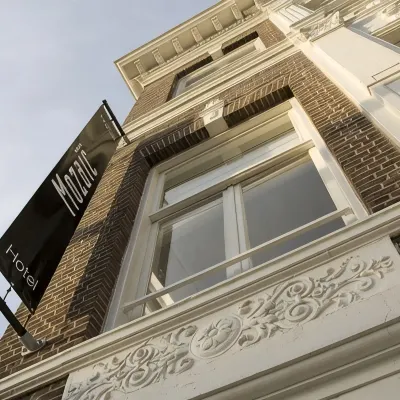 Stadsvilla Hotel Mozaic Den Haag Отели рядом с достопримечательностью «Торговый центр New Babylon»