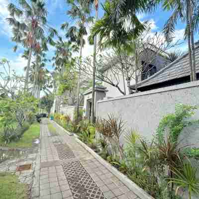 PENELOPY VILLA 1 NEAR EAT STREET OBEROI. Hotel Exterior