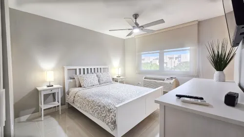 Newly Renovated Luxurious Beachfront Condo