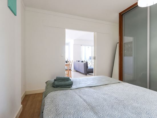 Lisbon Flower 360º - Your Lovely Flat with Pool and Parking