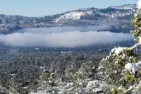 Yosemite Gateway at Bass Lake — A Spacious Sierra Nevada Mountain Retreat