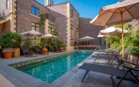 Communal Hotel Kutaisi - Pools
