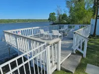 Hudson River Waterfront/Hits 2 Miles Away/Spec Views/Pool/Stars/Deck/Private