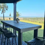 Doug's Place - Spectacular Views + Tennis Court - بوتيك