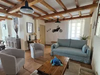 Les Cols du Ventoux - "Col de la Madeleine" apartment in the heart of the village of Bédoin. Hotels in Bedoin