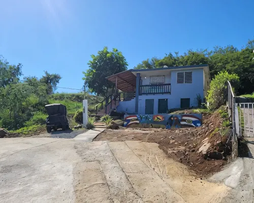 Casa Los Nietos on Hills of Culebra, Mountain and Airport Views . Hotels in Culebra