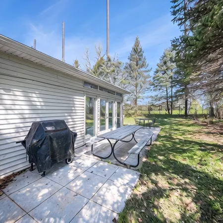 3-bedroom house with AC and WiFi within walking distance of The Big House!