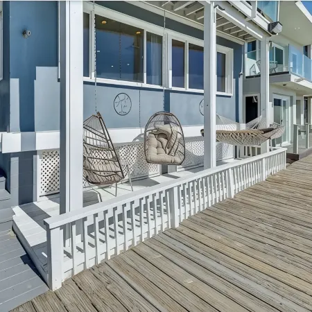 Beachfront  3-bedroom home centrally located on the Long Beach peninsula