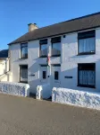 Cottage with Spectacular views to Cardigan Bay and the mountains โรงแรมใน