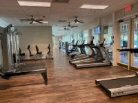 Updated Townhome, Secluded Beach + Pool - Gym