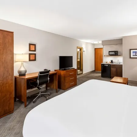 Comfort Inn West