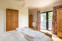 Clover Croft lodge - sleeps 4/5 with private hot tub