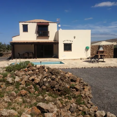 House in a Quiet Area with Private Swimming Pool