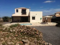House in a Quiet Area with Private Swimming Pool - Wifi