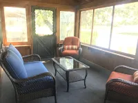 Log Cabin Retreat In The Vineyards - Hytter