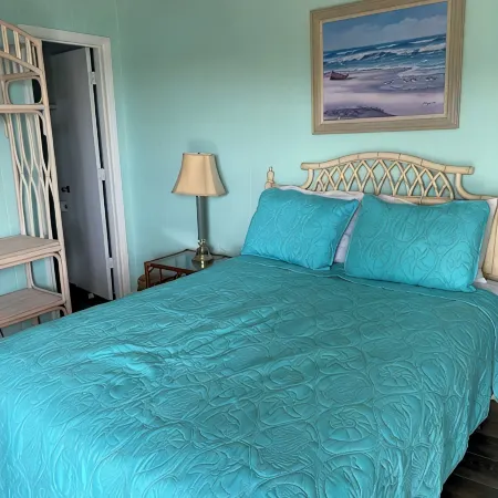 APATBIII Ocean Side/Ocean View 9520 SHORE DR 3P Family friendly.