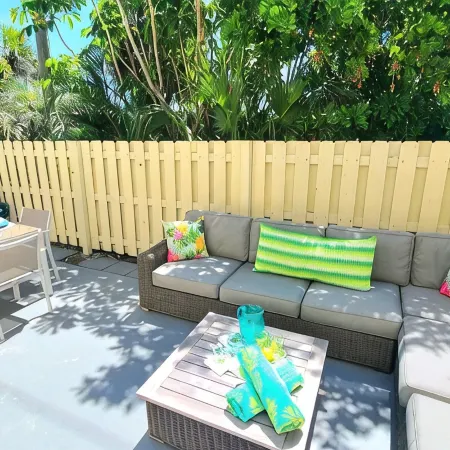 POSHPADZ - Sandpiper Villa - Walk to Jupiter Beach