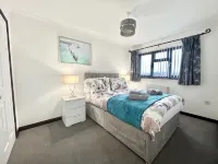 5 minute walk to beach, quite cul-de-sac location, parking for 3 cars - واي فاي