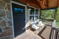 Home on Hills- NEW HOTTUB