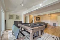 Hilltop Cottage with Hot Tub in Sky Valley, Ga