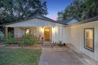 LaTexienda: Newly Renovated, Game Weekend, Firepit, Games
