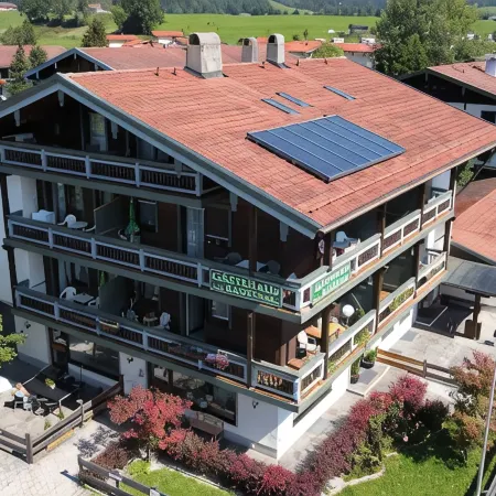 Larch 66 sqm -Chiemgau card- large living/dining area, 2 bathrooms/private terrace