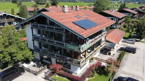 Larch 66 sqm -Chiemgau card- large living/dining area, 2 bathrooms/private terrace