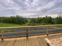 Beautiful Cabin Sleeps 4(up to 6) w/direct access to snowmobile and ATV trails! - Chalets
