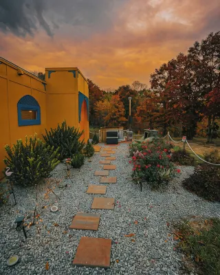 Aladdin Inspired Fairytale Cabin Hot Tub 3 Miles from Hocking Hills State Park
