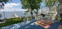 Charming Vintage Lake Cottage - シャレー