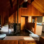 Secluded Cozy Cedar Wood Cabin in 20 acres of native woods, on the Paw Paw river - Alppimaja