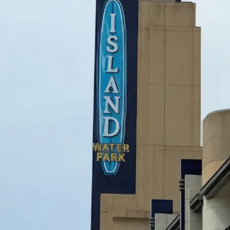Enjoy This 2 Bedroom Condo by Beach, Casino, Boardwalk, and Waterpark!