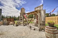 < 2 Mi to Beech Mtn Slopes: 1st-Floor Family Condo - bar