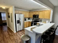 4 Bed 4 Bath Condo Near Campus! - Pools