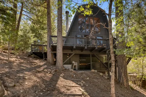 Mellow Mountain A-frame Hideaway with Hot Tub - Hytter